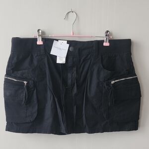 American Eagle Outfitters Women's Dark Cargo Shorts